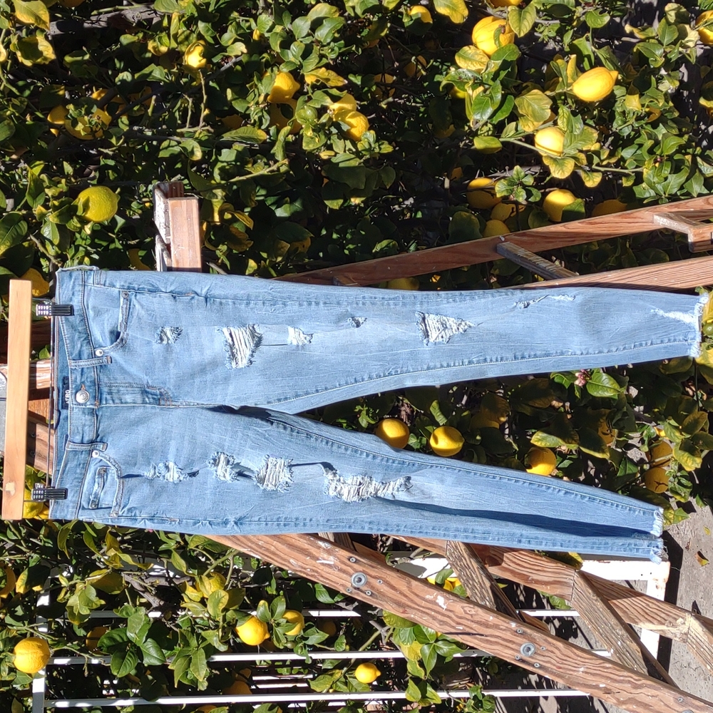 Aero Low Rise Distressed Jeans Skinny 8